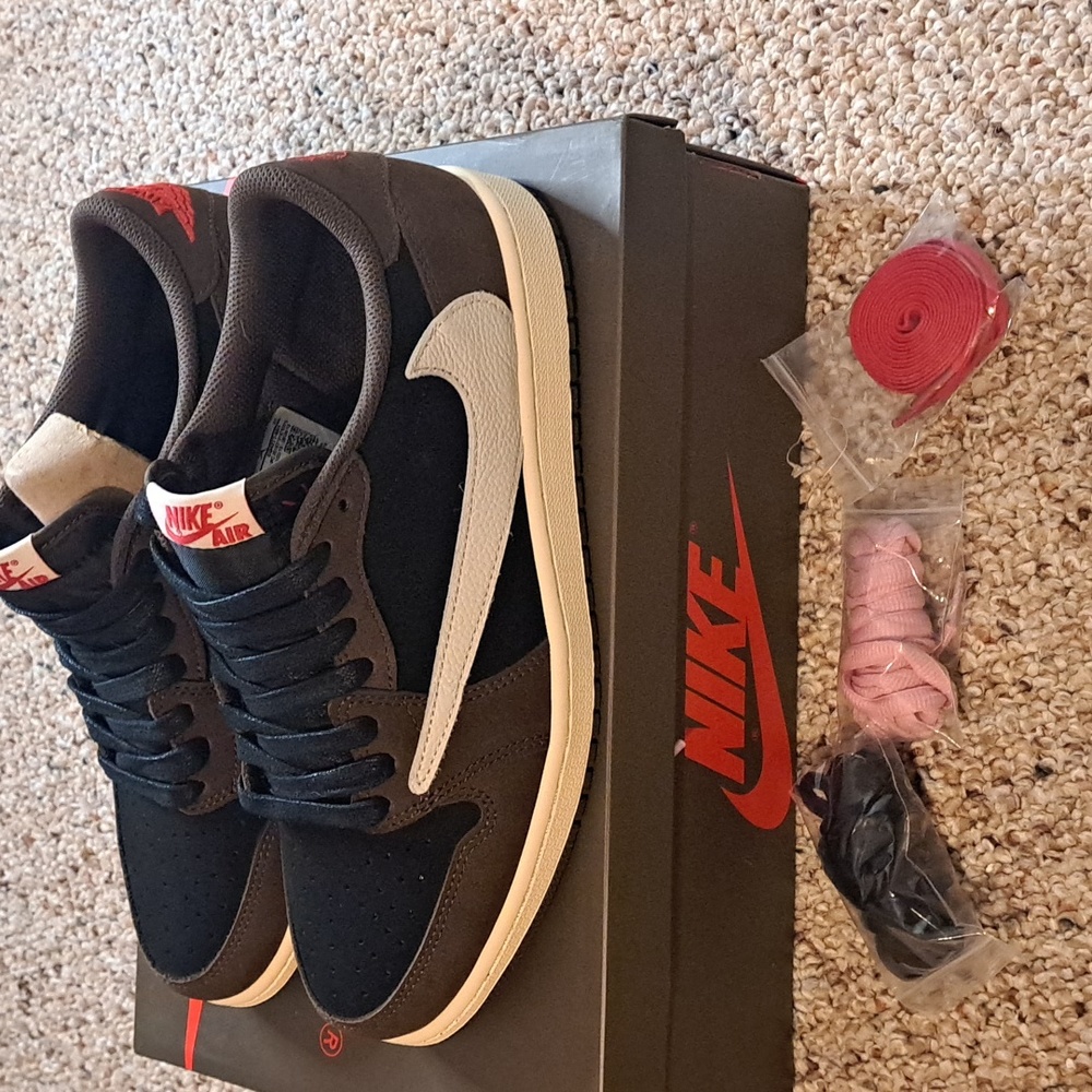 Jordan 1 low travis scott OG Mocha size US 10